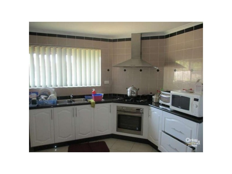 10 Simon Avenue, Noble Park VIC 3174