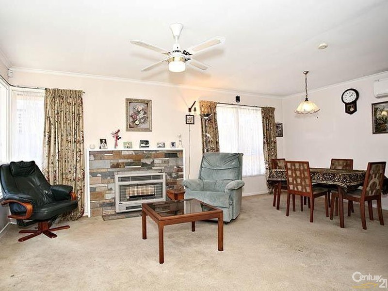 15 Woomera Ave, Keysborough VIC 3173