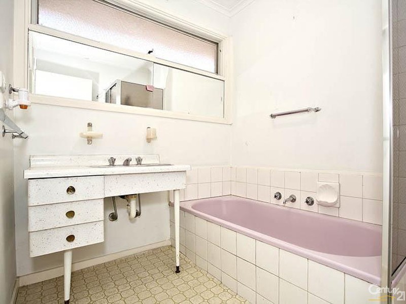 15 Woomera Ave, Keysborough VIC 3173