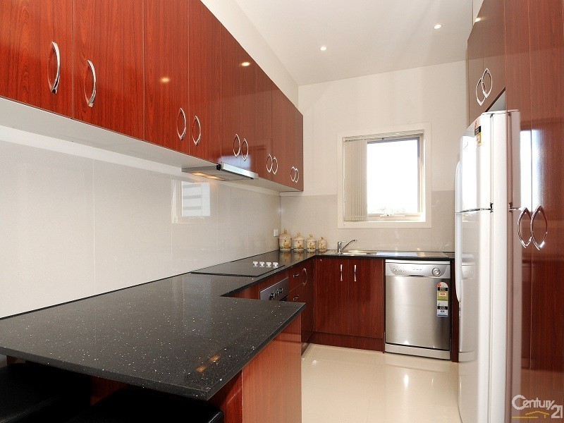 28/2-4 Hutton Street, Dandenong VIC 3175