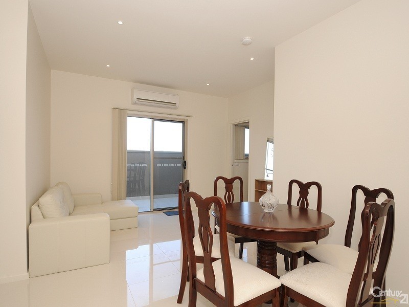 28/2-4 Hutton Street, Dandenong VIC 3175