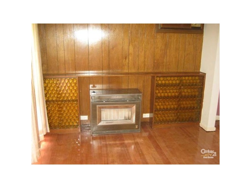 8 Martin Street, Springvale South VIC 3172