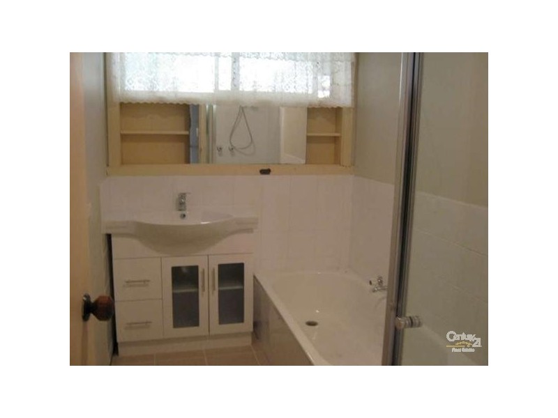 8 Martin Street, Springvale South VIC 3172