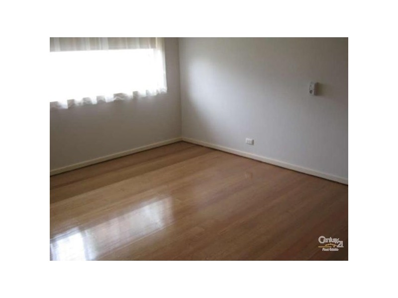 8 Martin Street, Springvale South VIC 3172