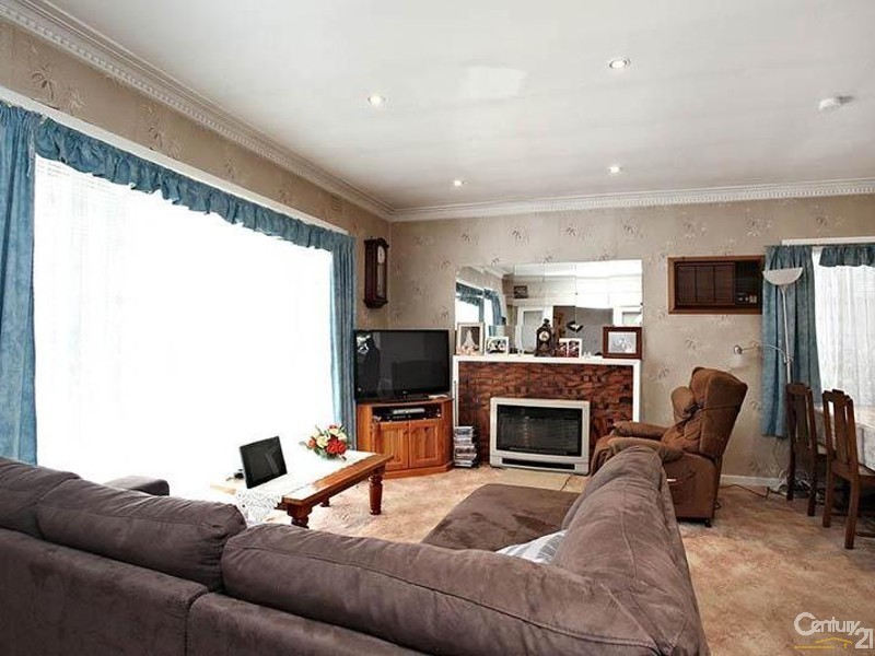 8 Flowervale Road, Noble Park VIC 3174