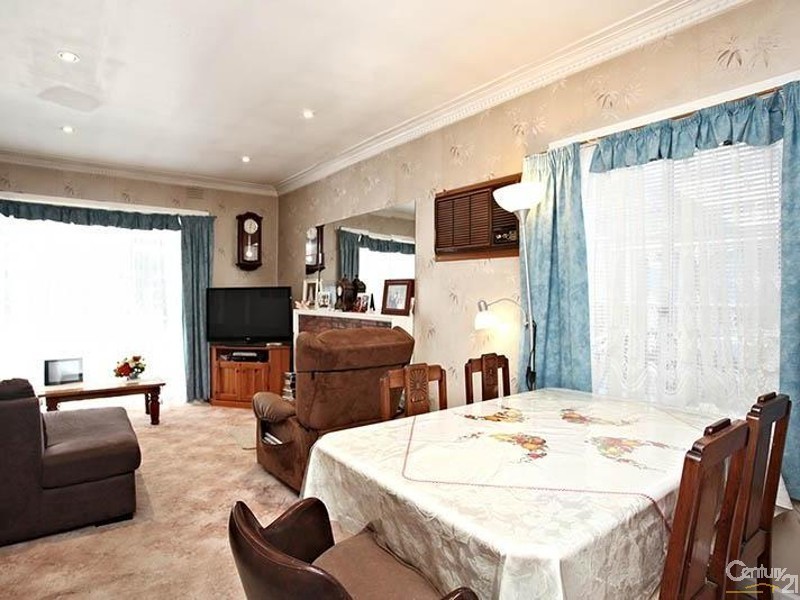 8 Flowervale Road, Noble Park VIC 3174