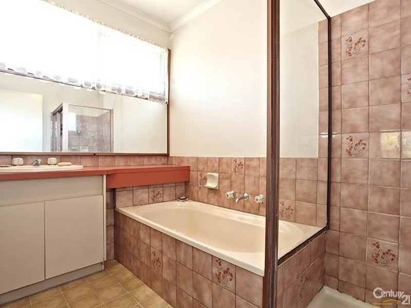 3/2 Janelaine Court, Springvale South VIC 3172