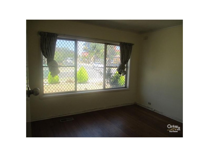 17 Young Street, Springvale VIC 3171