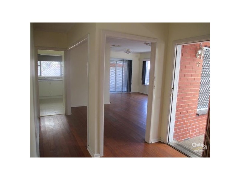 17 Young Street, Springvale VIC 3171