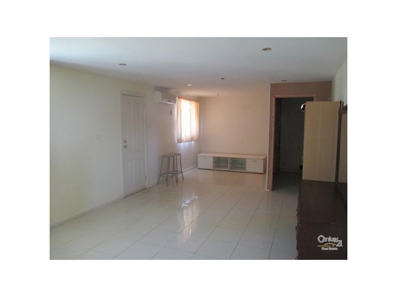 17 Young Street, Springvale VIC 3171