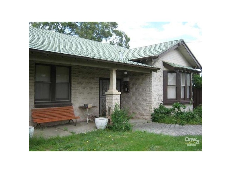 13 View Road, Springvale VIC 3171