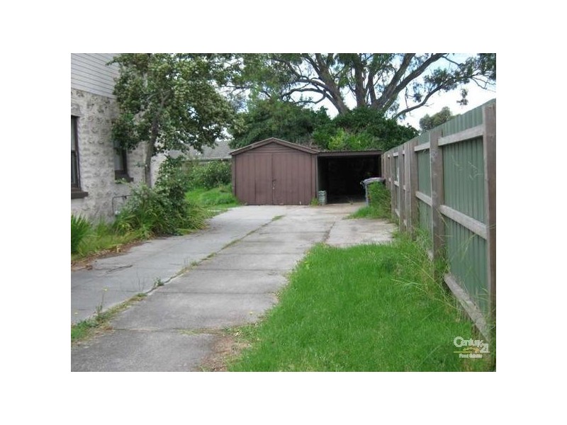 13 View Road, Springvale VIC 3171