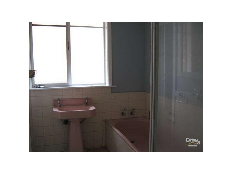 52 Hampshire Road, Glen Waverley VIC 3150