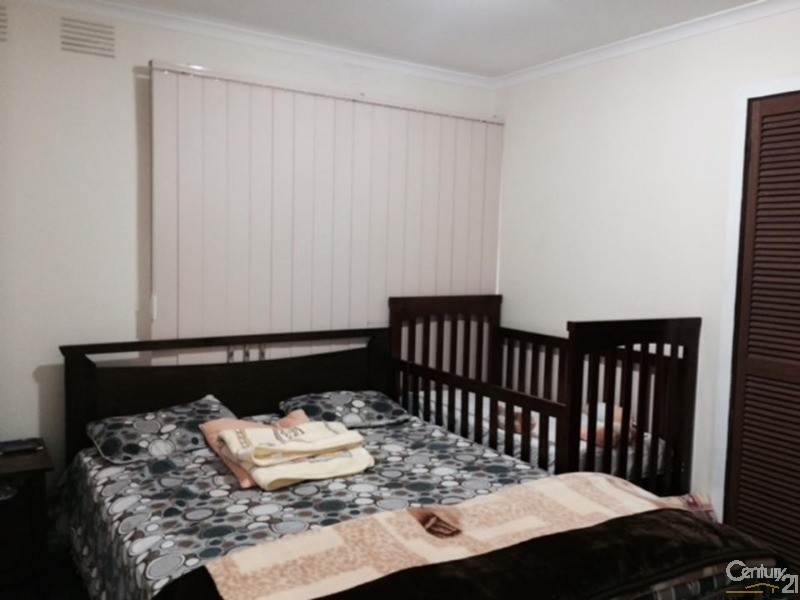 4/3 Briggs Crescent, Noble Park VIC 3174