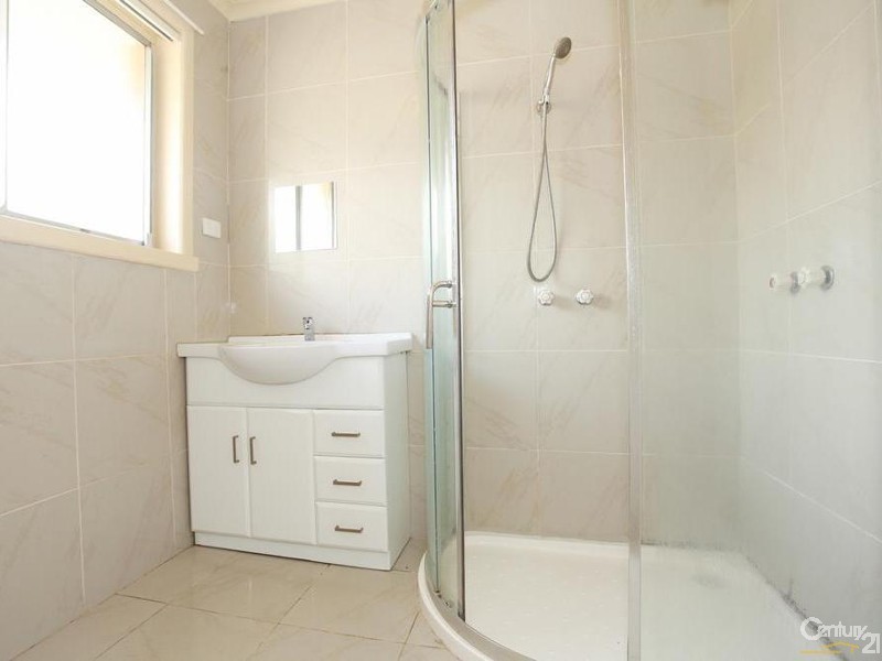 2/10 Allan Street, Noble Park VIC 3174