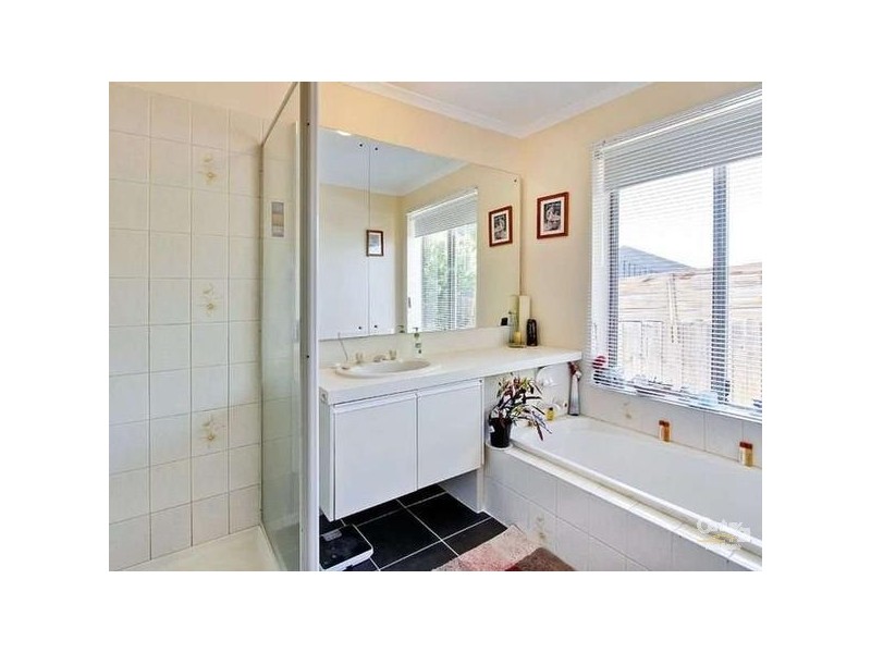 24 Bickerton Court, Rowville VIC 3178