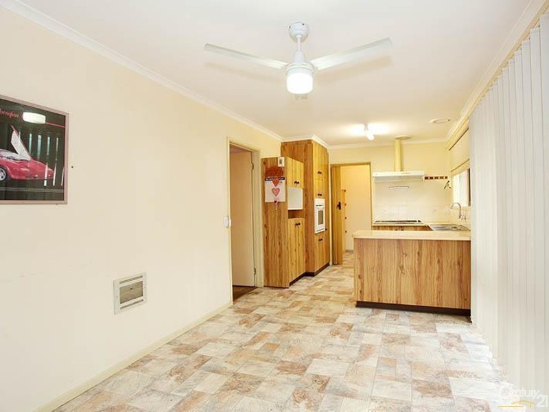 8/99A Athol Road, Springvale South VIC 3172