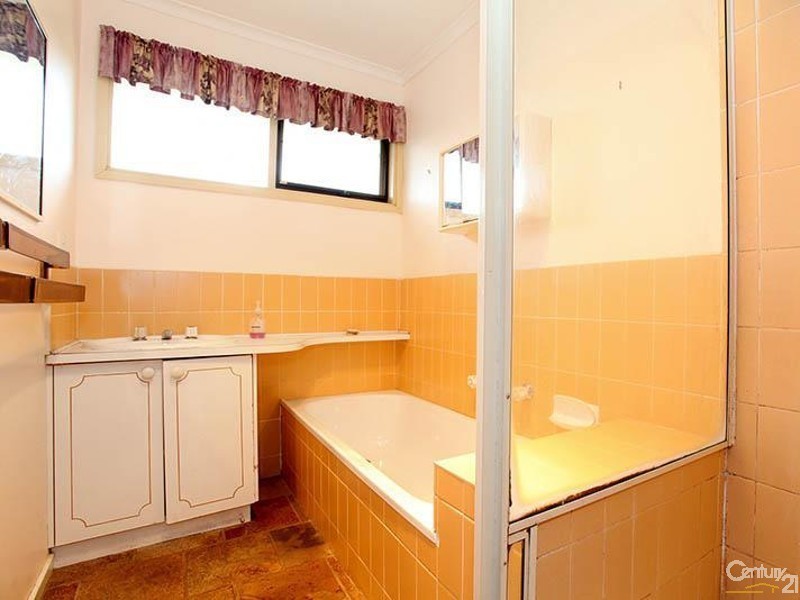 8/99A Athol Road, Springvale South VIC 3172