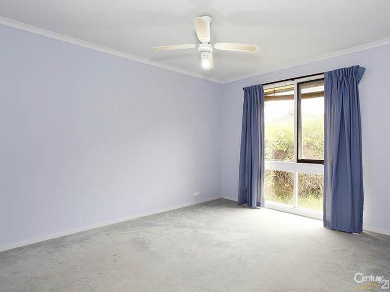 8/99A Athol Road, Springvale South VIC 3172