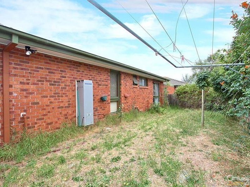 8/99A Athol Road, Springvale South VIC 3172