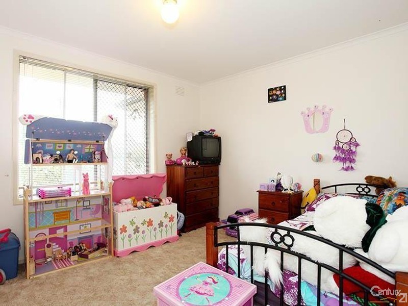 8 Gatum Court, Frankston VIC 3199