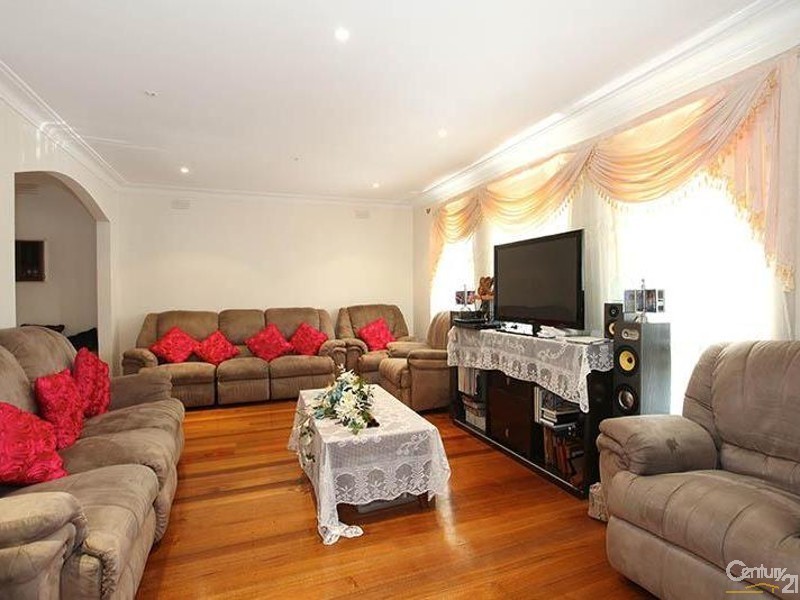 18 Juther Court, Springvale South VIC 3172