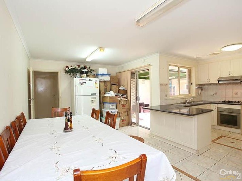 18 Juther Court, Springvale South VIC 3172