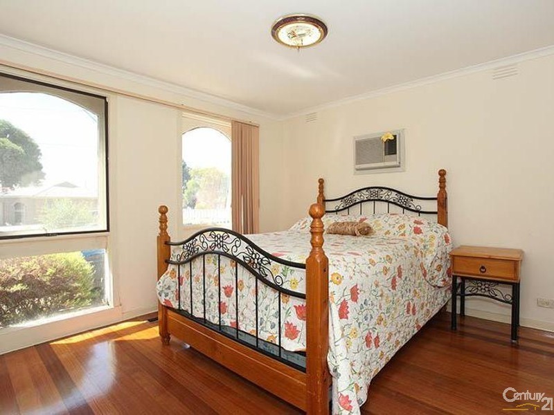 18 Juther Court, Springvale South VIC 3172