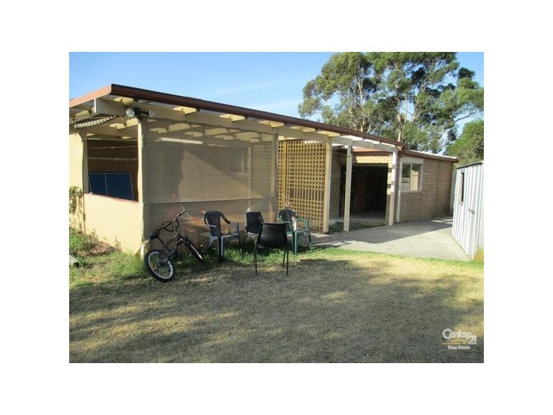 8 Dalry, Endeavour Hills VIC 3802