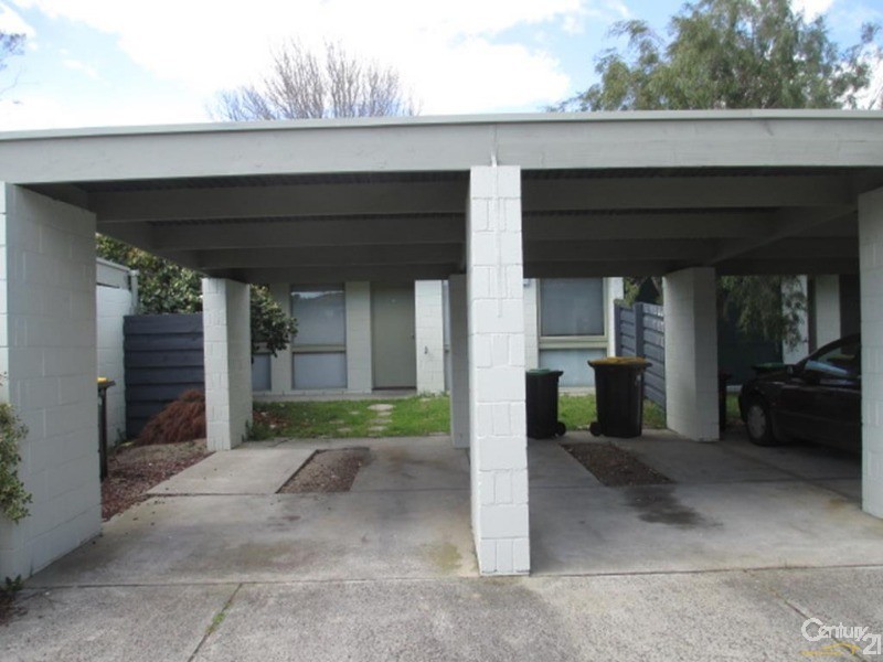 2/9 Henderson Road, Keysborough VIC 3173