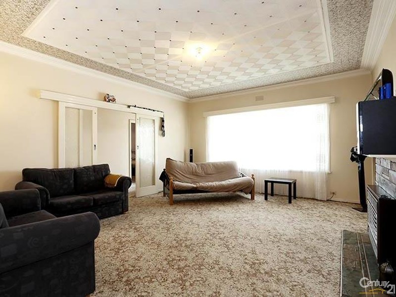 14 Hillside Street, Springvale VIC 3171