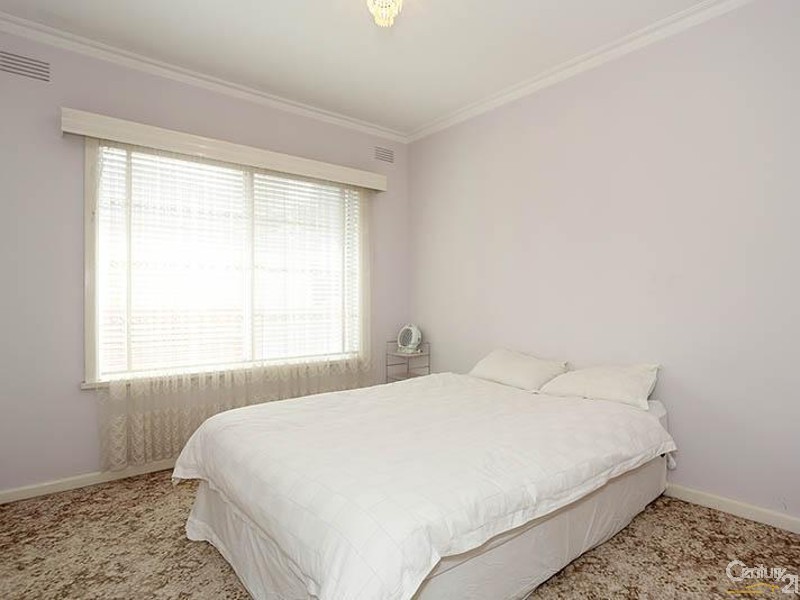 14 Hillside Street, Springvale VIC 3171