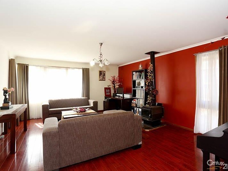 65 Crossdale Rise, Endeavour Hills VIC 3802