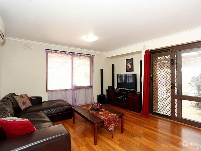 65 Crossdale Rise, Endeavour Hills VIC 3802