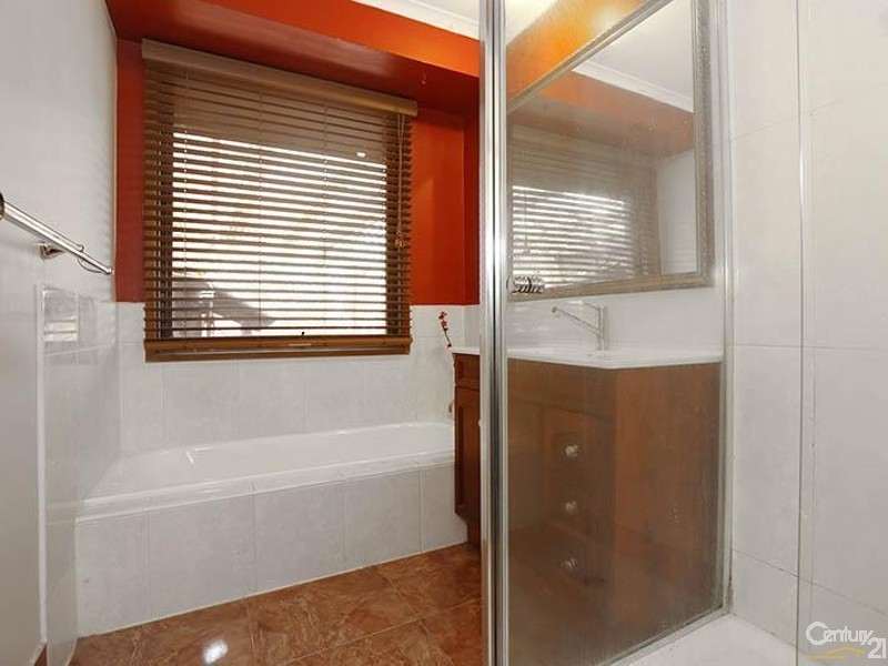 65 Crossdale Rise, Endeavour Hills VIC 3802