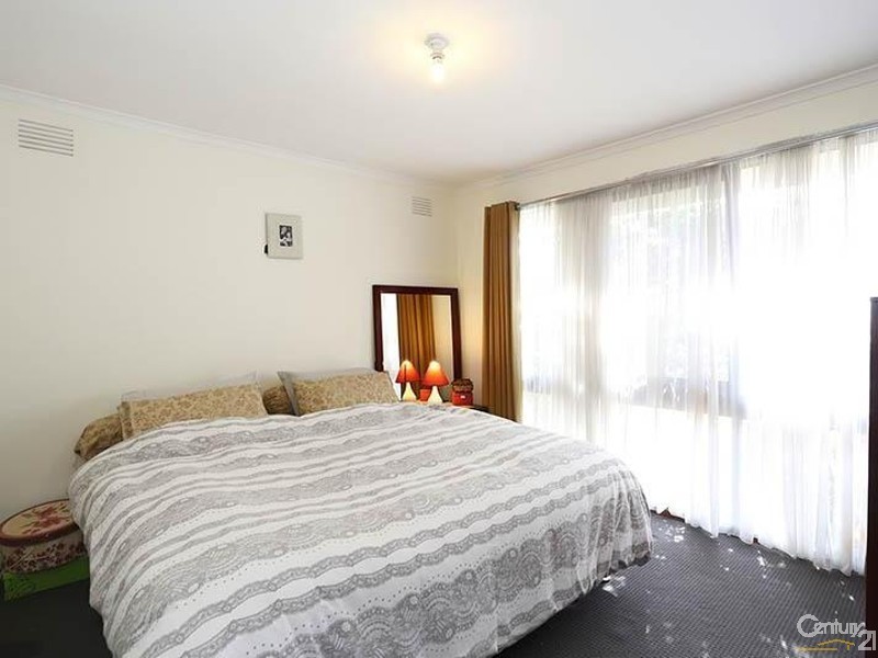 65 Crossdale Rise, Endeavour Hills VIC 3802