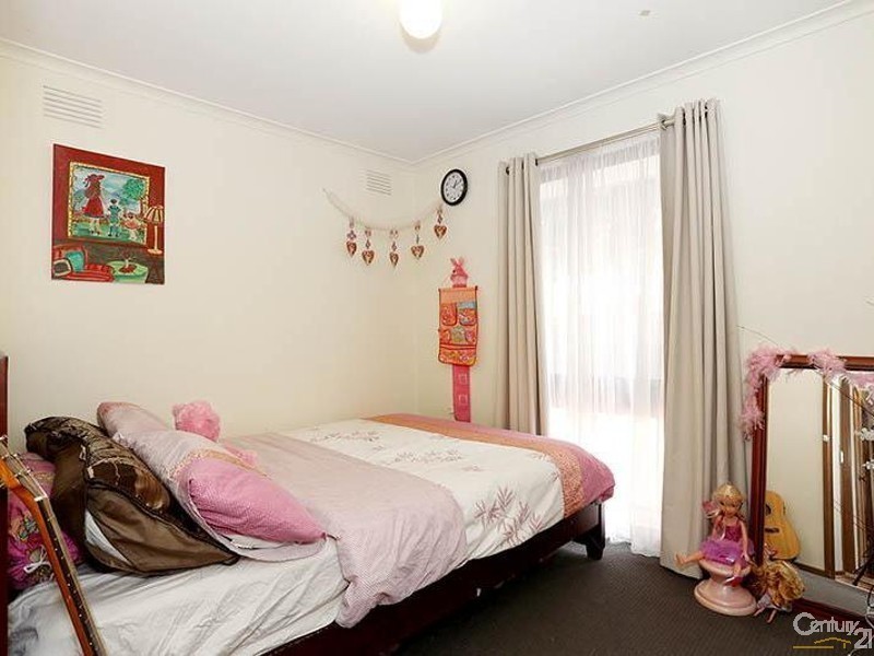 65 Crossdale Rise, Endeavour Hills VIC 3802