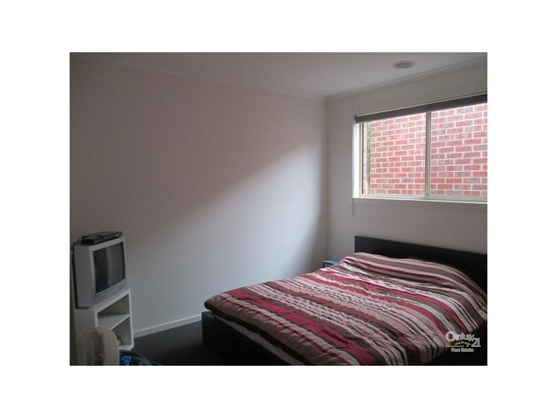 3/6 Wall Street, Noble Park VIC 3174