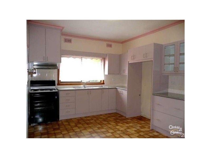 27 St James Avenue, Springvale VIC 3171