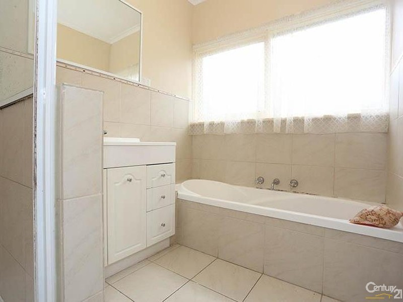 25 George Ave, Hallam VIC 3803