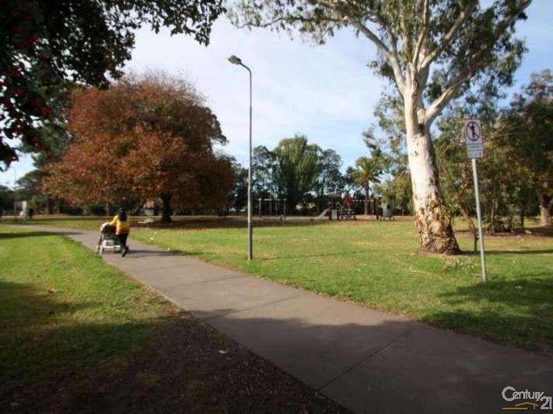 2/4 Roberts Street, Noble Park VIC 3174