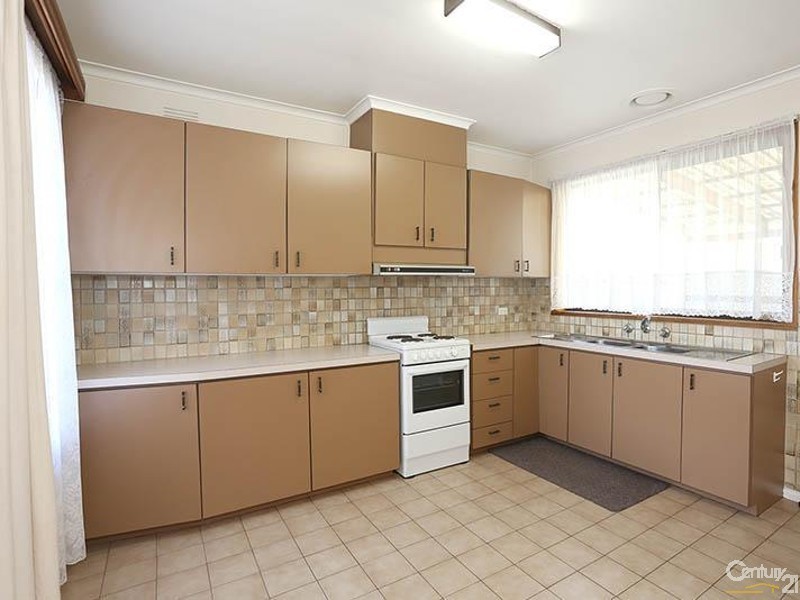 6  Haresta Ave, Dandenong VIC 3175