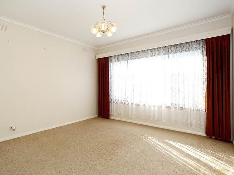 6  Haresta Ave, Dandenong VIC 3175