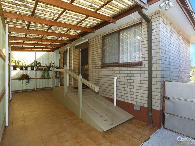 6  Haresta Ave, Dandenong VIC 3175