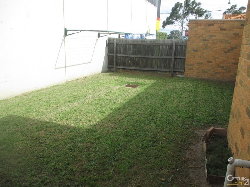 2/177 Kingsclere Avenue, Keysborough VIC 3173