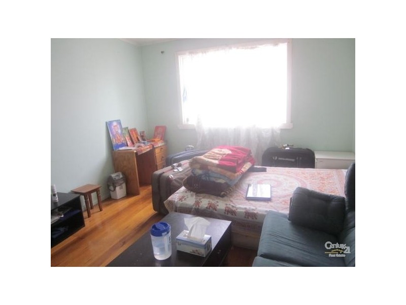 6 Oakdale Court, Springvale VIC 3171