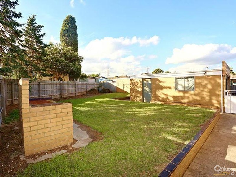 23 Monash Cres, Clayton South VIC 3169