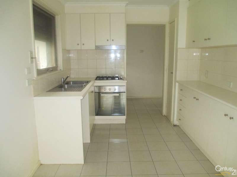 35 Eagle Drive, Noble Park North VIC 3174