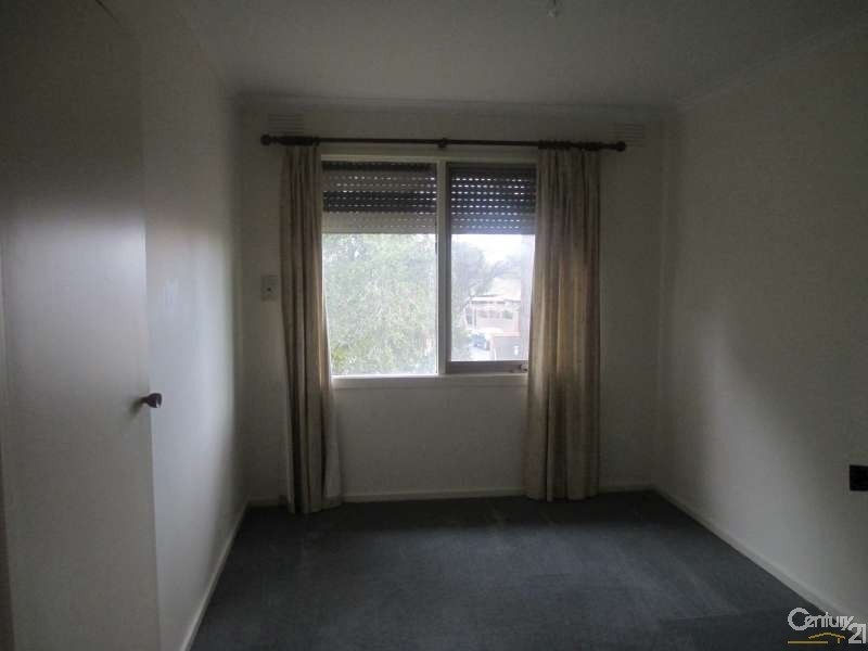 35 Eagle Drive, Noble Park North VIC 3174