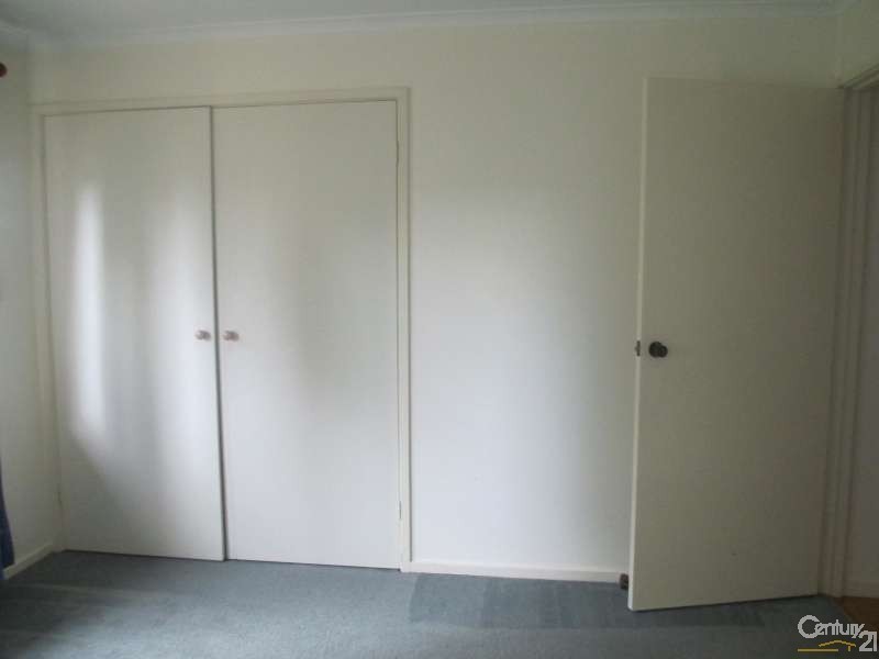 35 Eagle Drive, Noble Park North VIC 3174